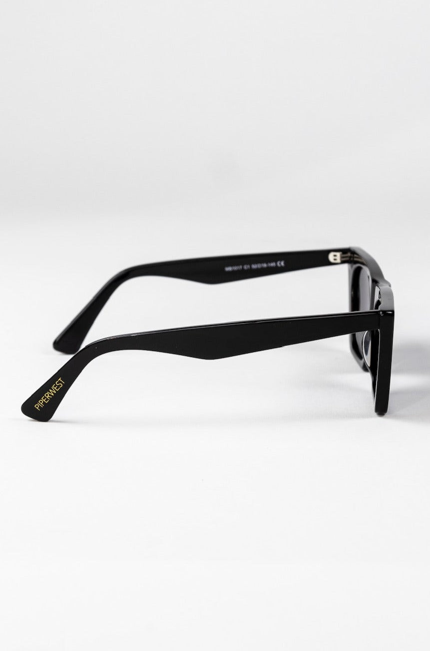 Azula Sunglasses in Black