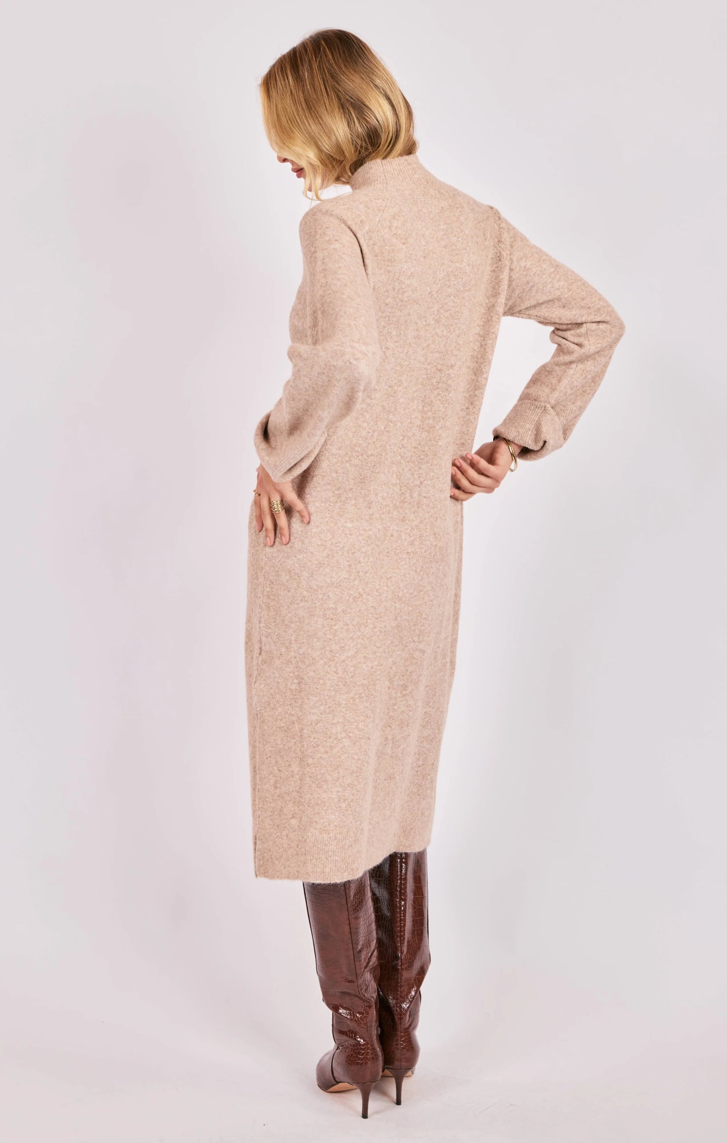 Hadley Turtleneck L/SLV Knit Midi Dress