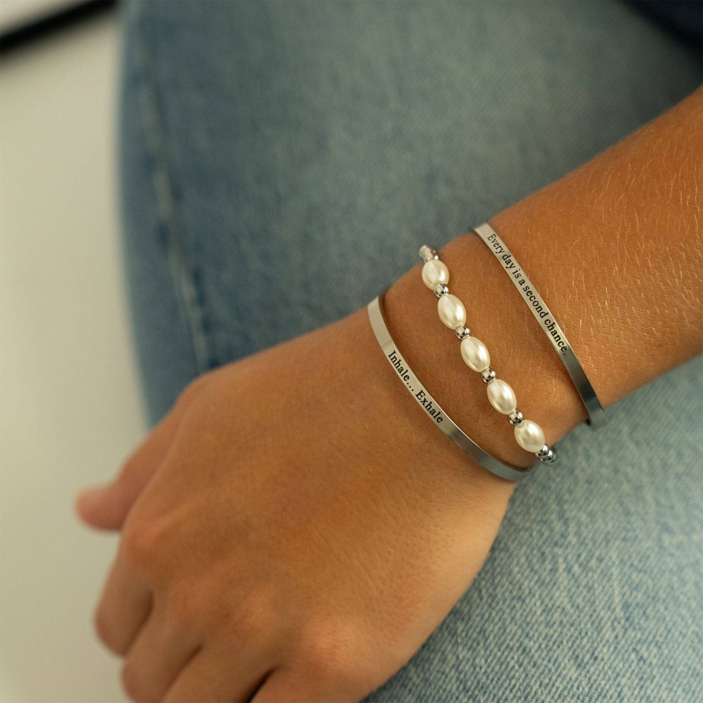 18K Gold PVD 8mm Kiska Glass Pearl Stretch Bracelet
