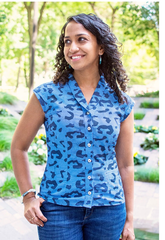 Savuti:  Retro Blouse Button Front