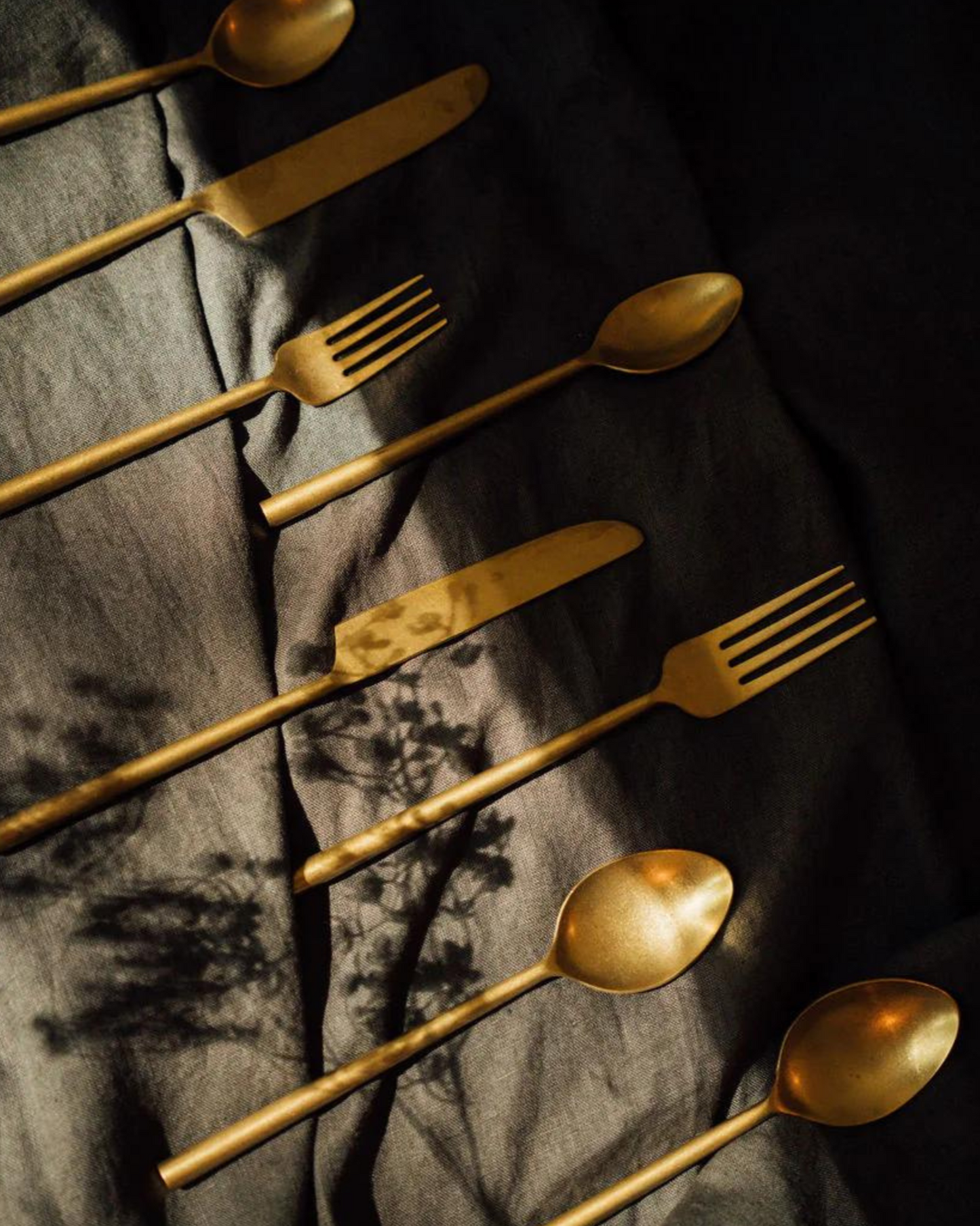 Tides Flatware S/5 Tumbled Gold